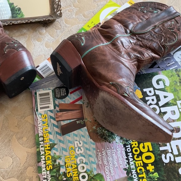 Old Gringo Pointed Toe Boots - Picture 8 of 14